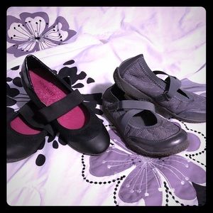 2 pairs (sold as one lot) girls flats.  Size 2